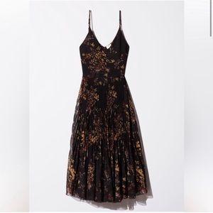 Aritzia Wilfred pleated floral wrap dress xxs